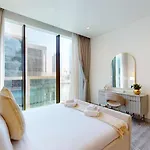 Pvh - Lavish 1Br In Peninsula Five